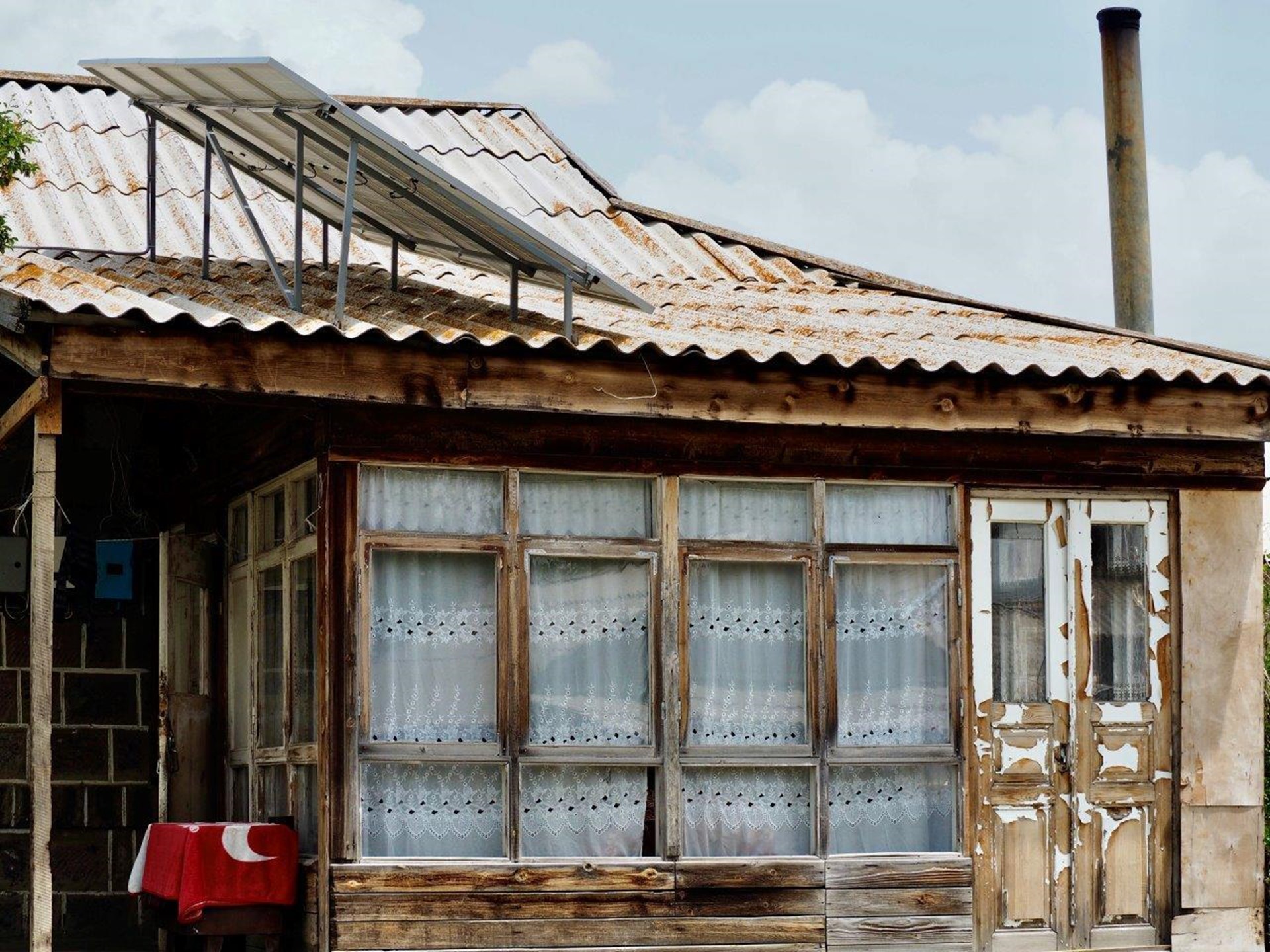 Wenig hilft viel: Familien auf dem Land profitieren von einfachen Solaranlagen